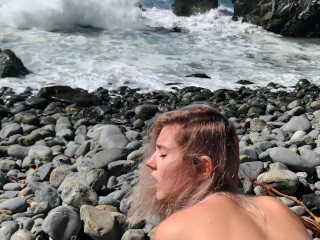 Russian teen girl swallows hot cum on Californian public beach – Eva Elfie